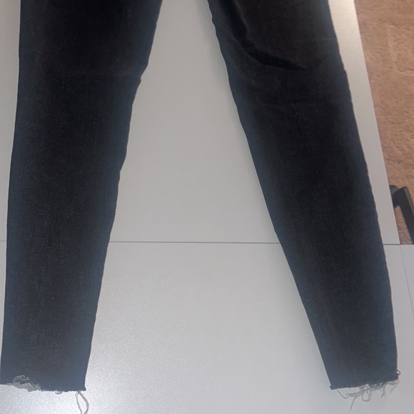 Black distressed cropped skinny leg rips at cuffs 🖤 - Picture 3 of 7